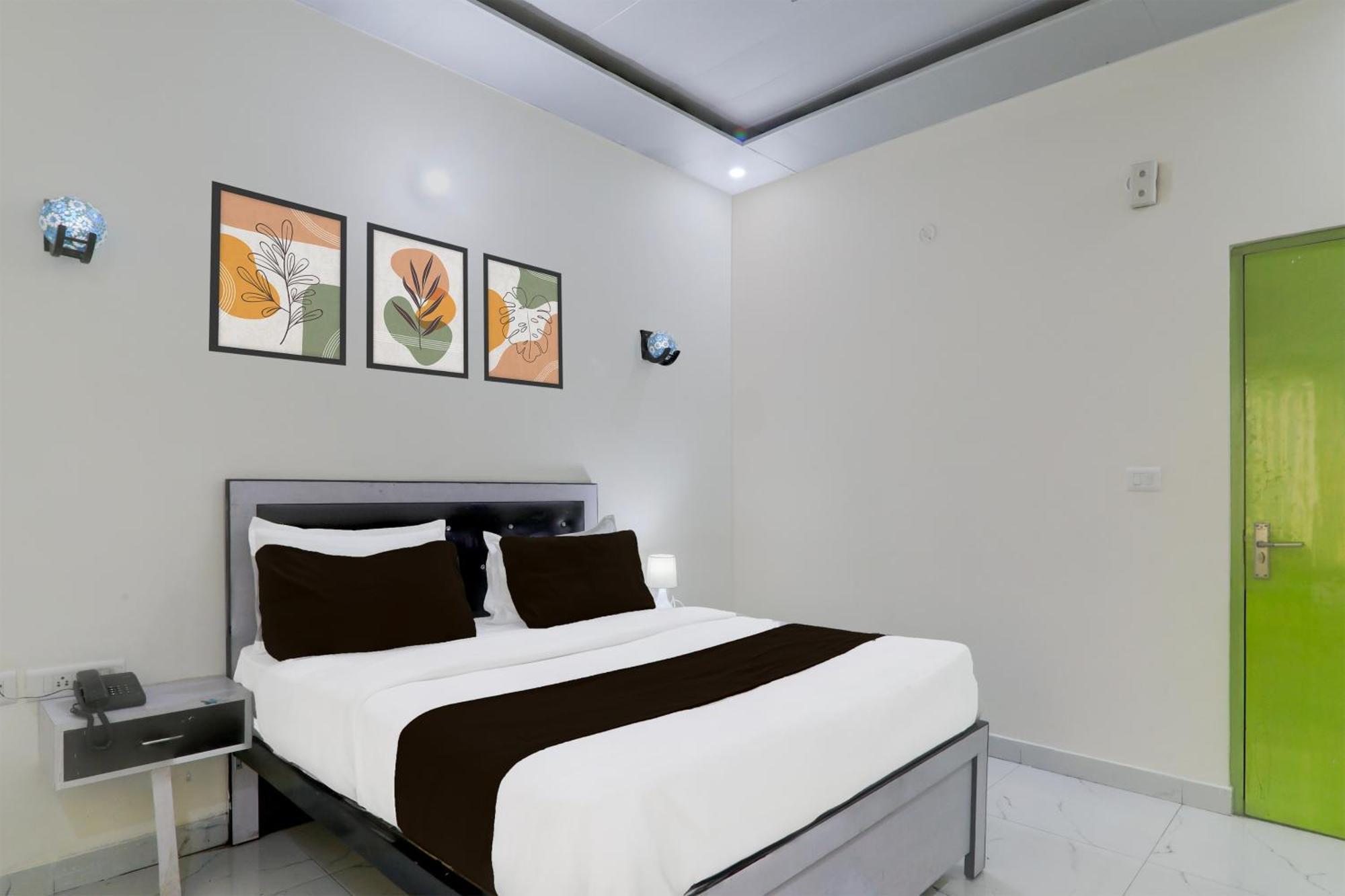 Super Hotel O Banthara Near Airport Banthra Sikandarpur Екстериор снимка