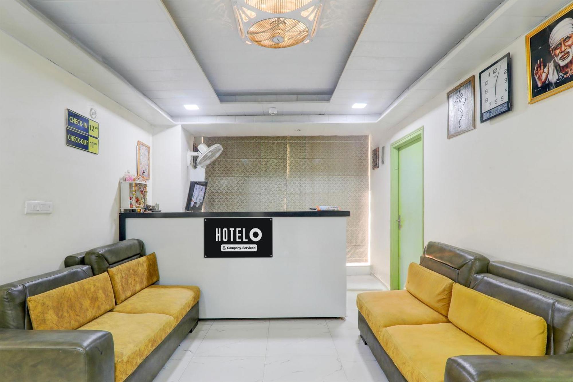 Super Hotel O Banthara Near Airport Banthra Sikandarpur Екстериор снимка